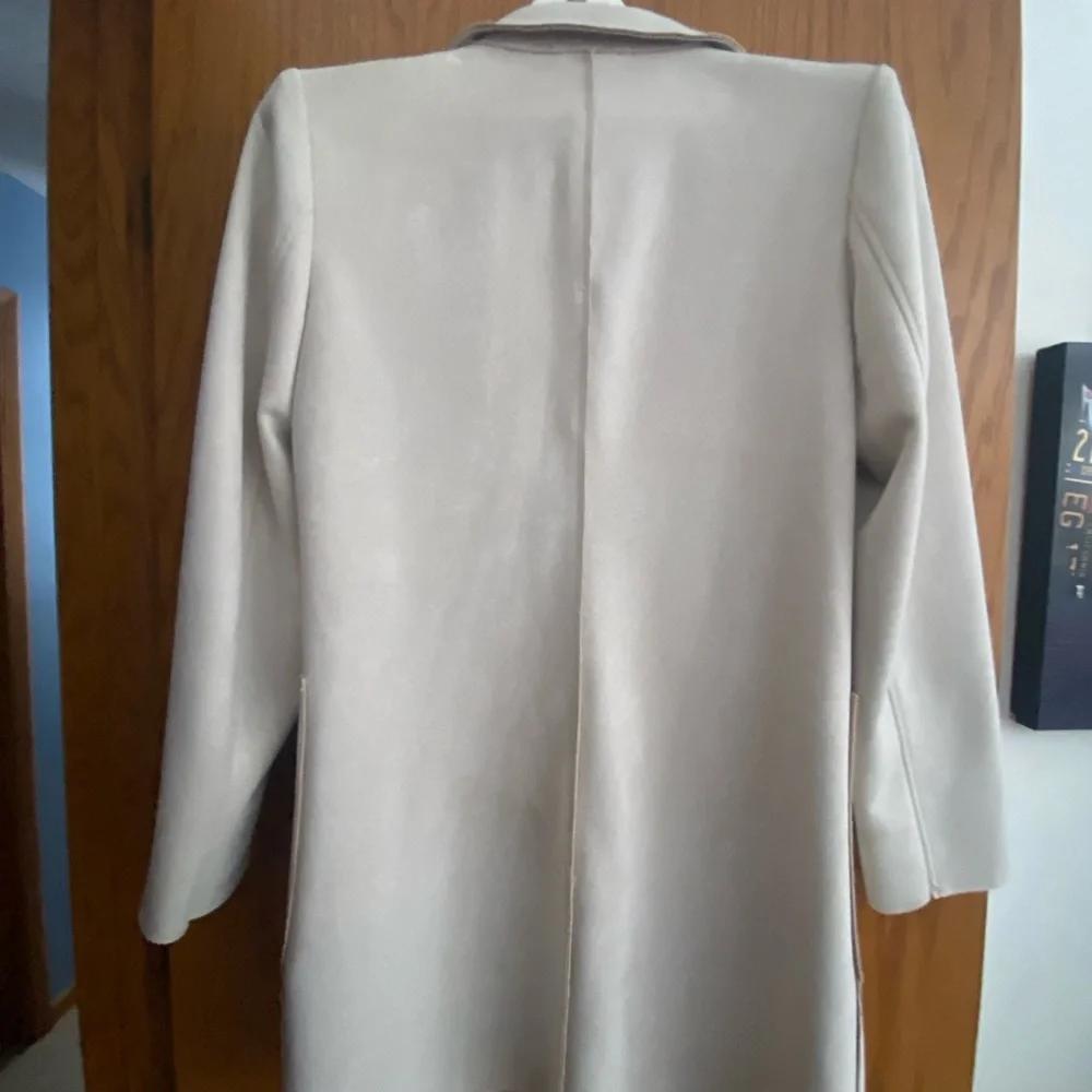Elegant Cream Women's Coat - Picture 2 of 2